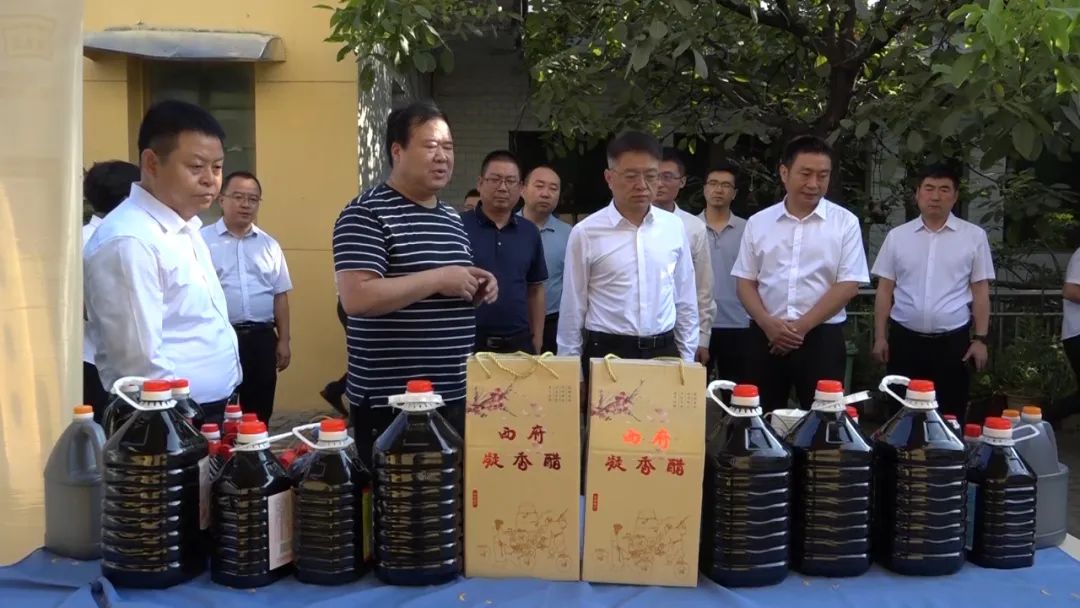 区委书记王宏强调研民营经济高质量发展工作